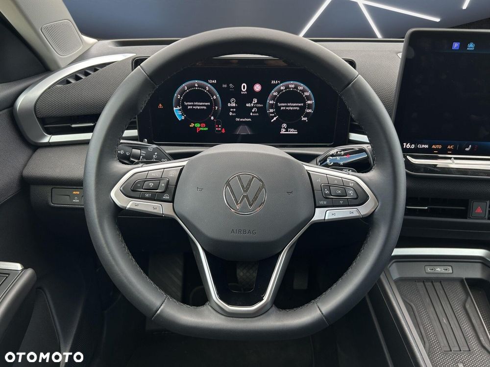 Volkswagen T-Roc - 15