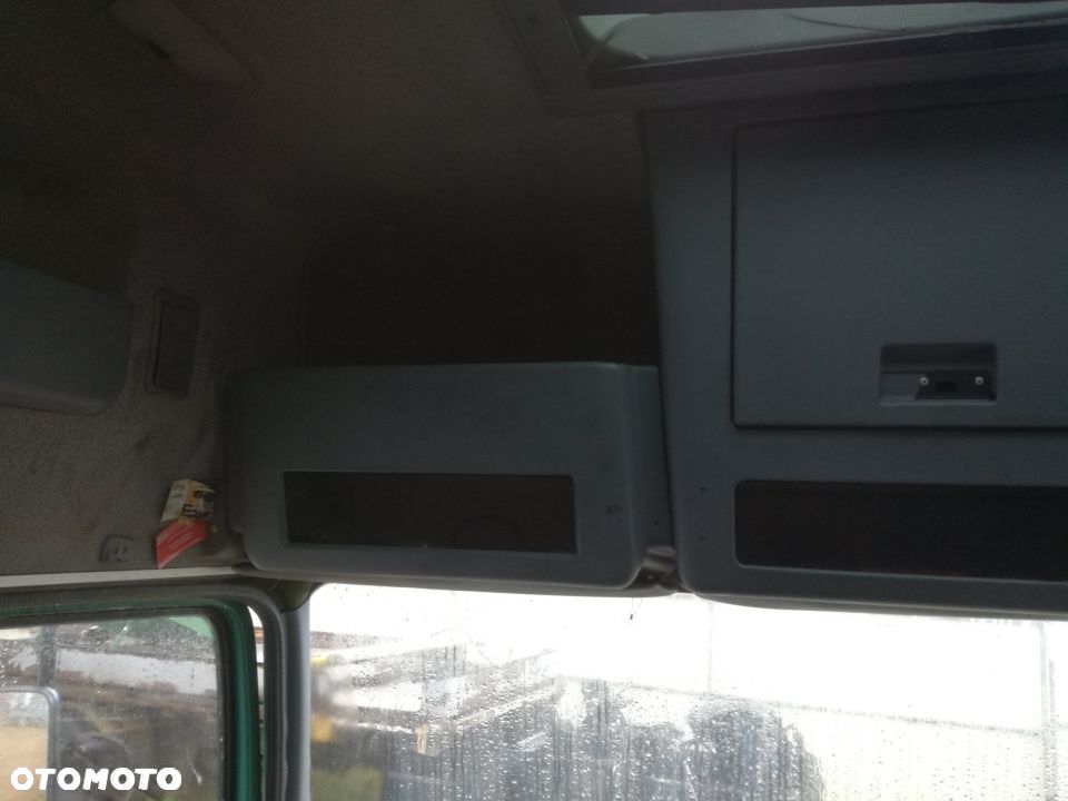 KABINA MERCEDES ATEGO 815 1828 - 10