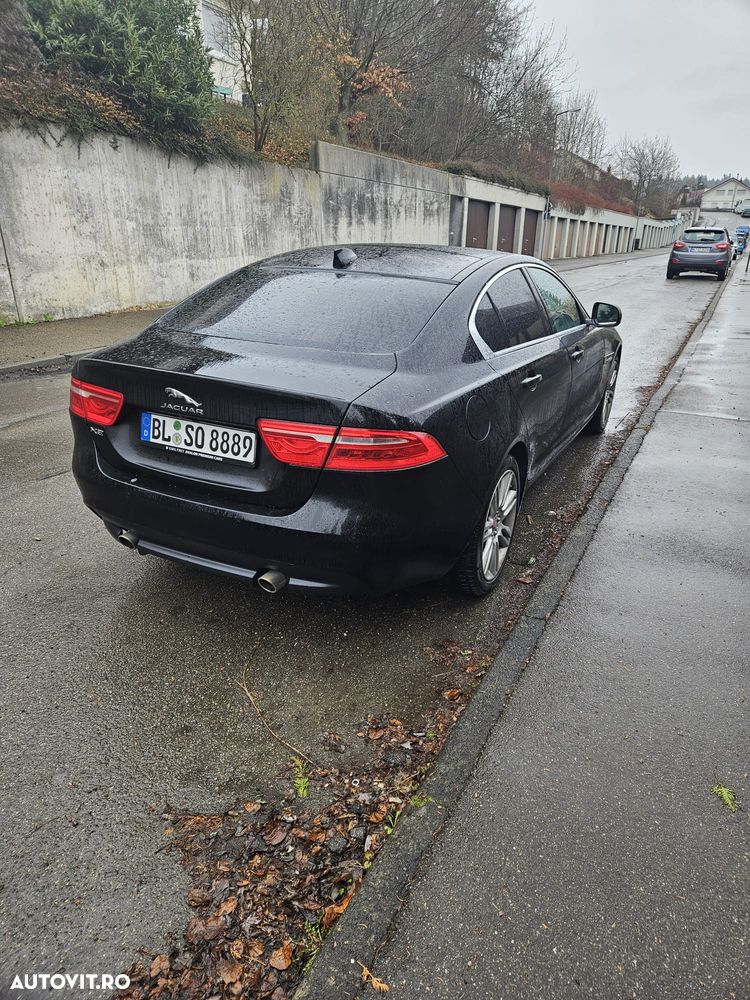 Jaguar XE - 21