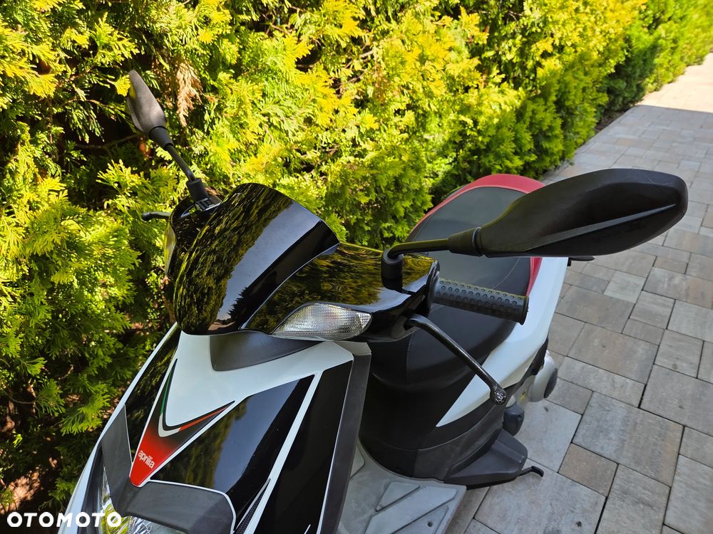 Aprilia SR - 11