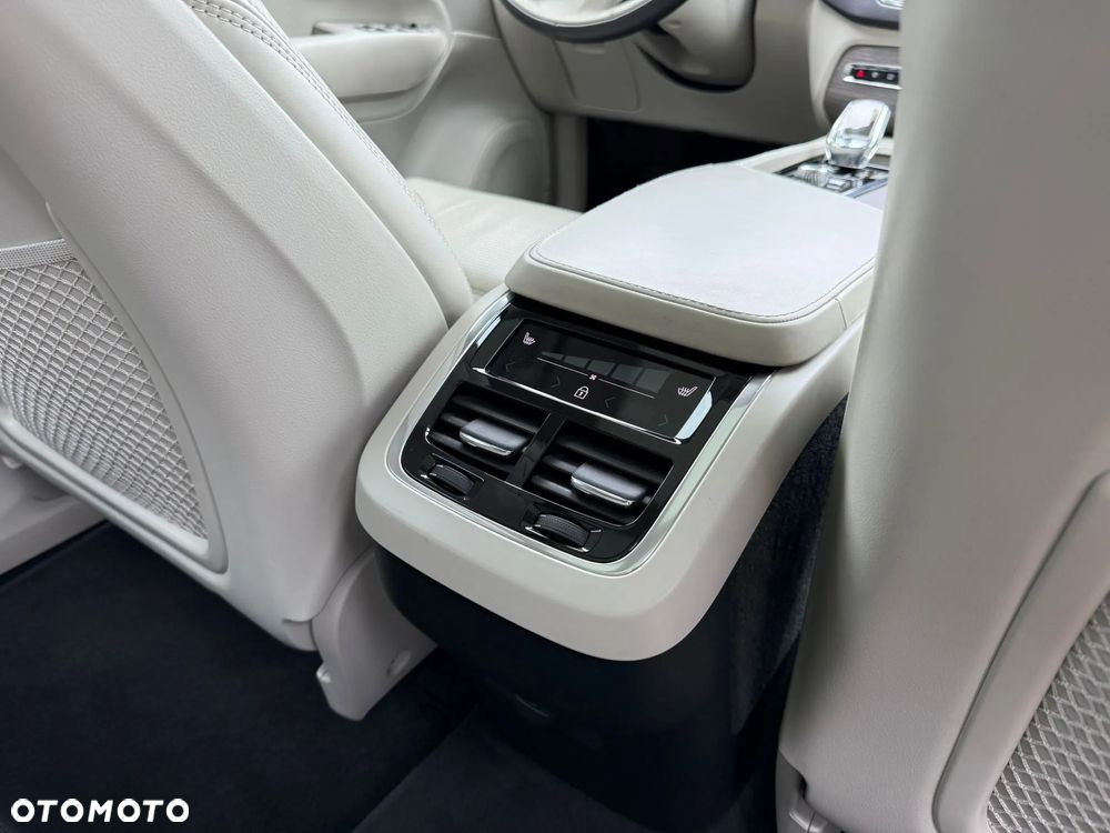 Volvo XC 90 D5 AWD Inscription 7os - 30