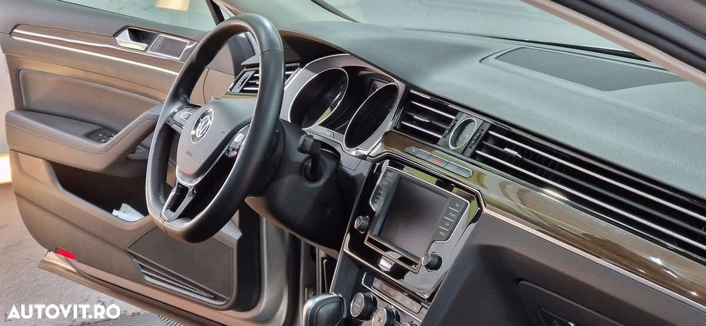 Volkswagen Passat 2.0 TDI SCR 4Mot DSG Highline - 14