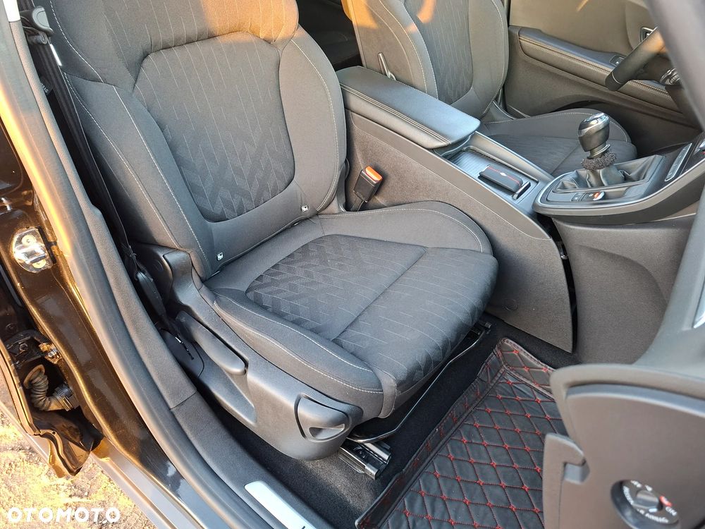 Renault Grand Scenic ENERGY TCe 140 LIMITED - 23