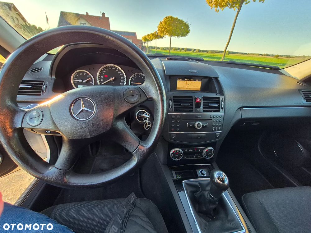Mercedes-Benz Klasa C 180 Kompressor - 8
