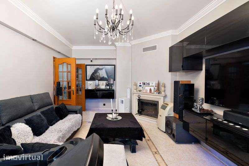 Apartamento T2, no Laranjeiro, Almada. - Grande imagem: 2/12