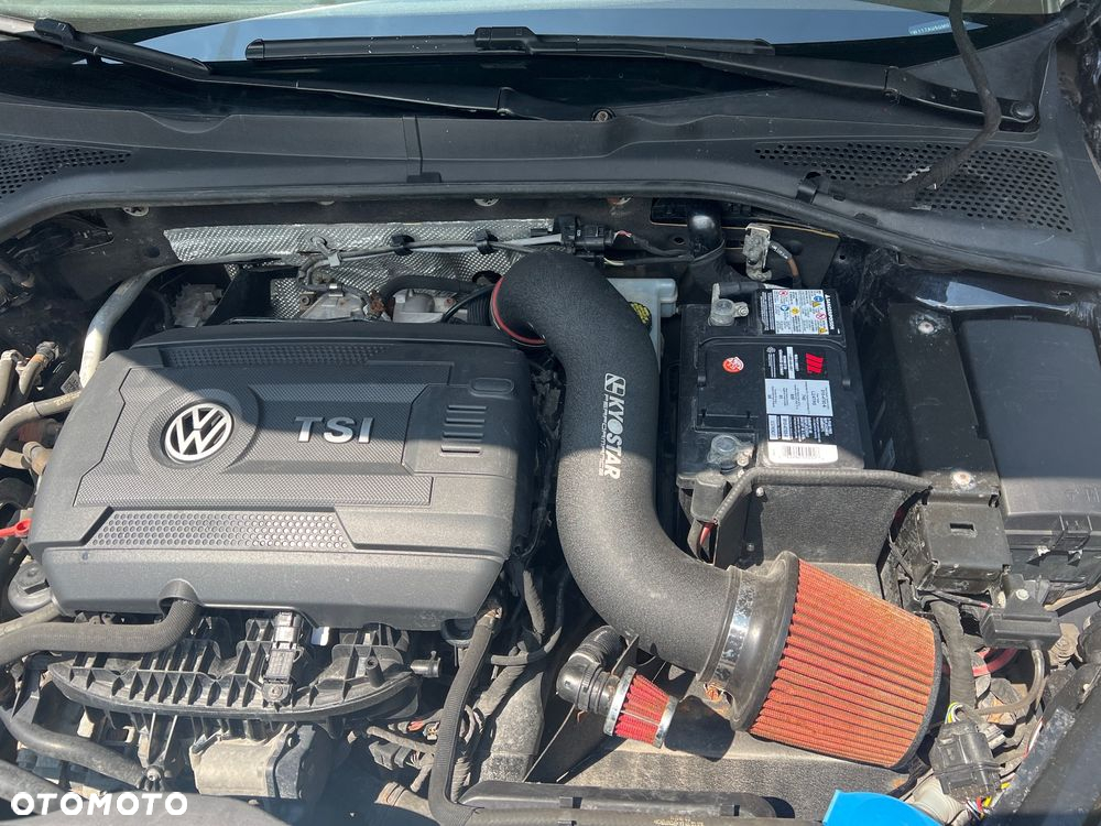 Volkswagen Golf - 29