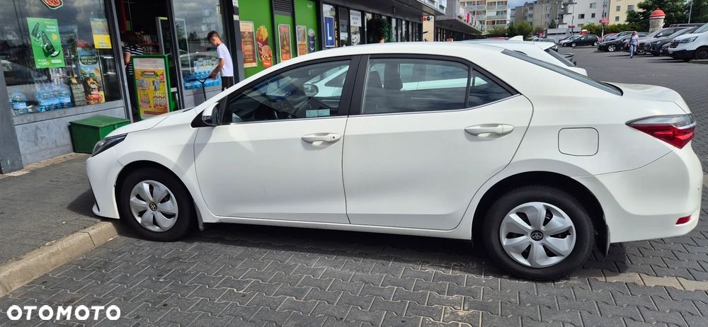 Toyota Corolla 2017 photo 2