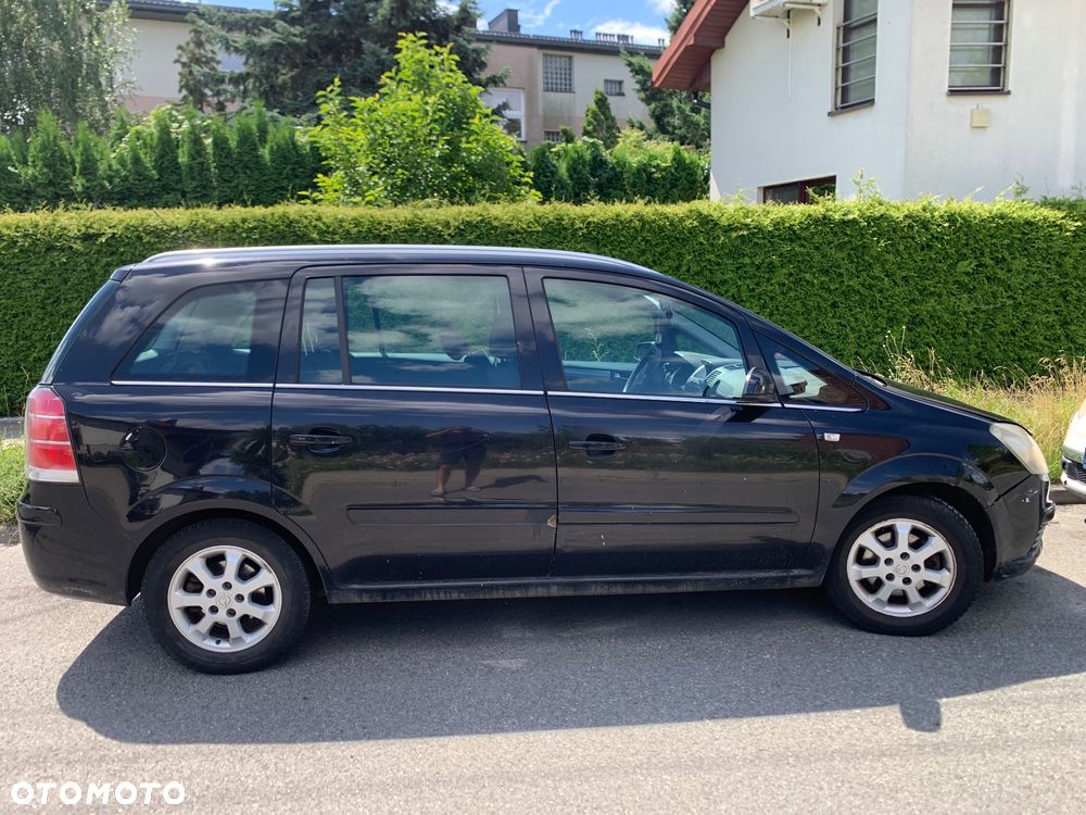 Opel Zafira 1.6 Cosmo - 2
