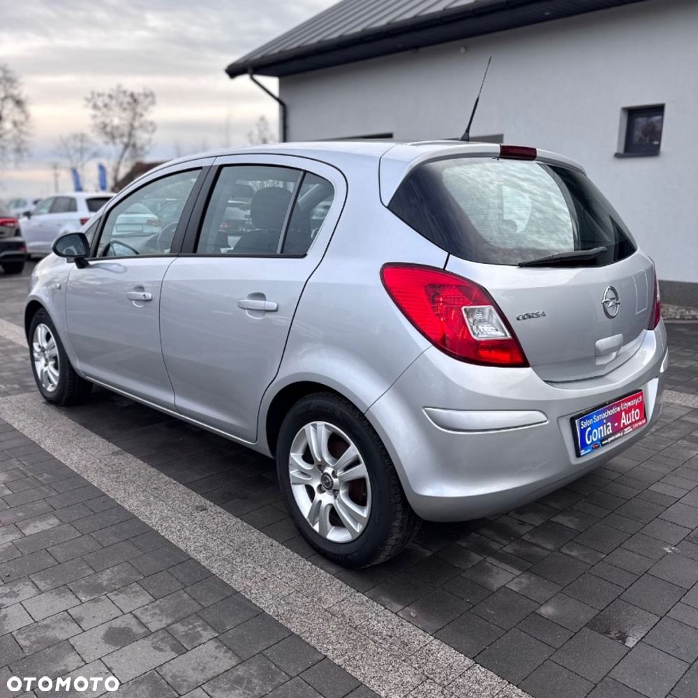Opel Corsa - 8