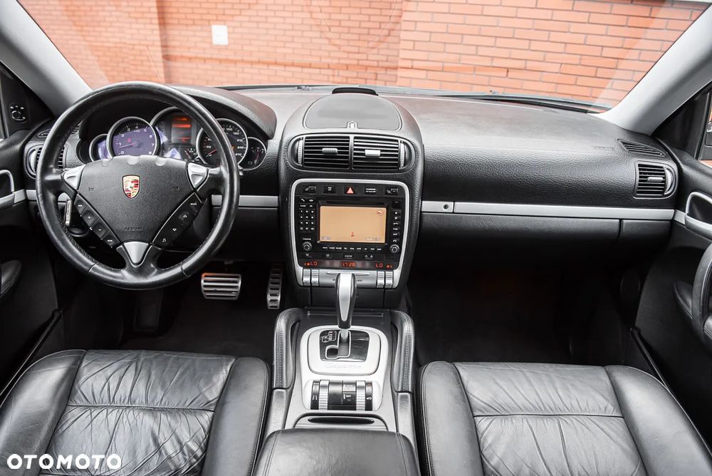 Porsche Cayenne S Tiptronic - 26