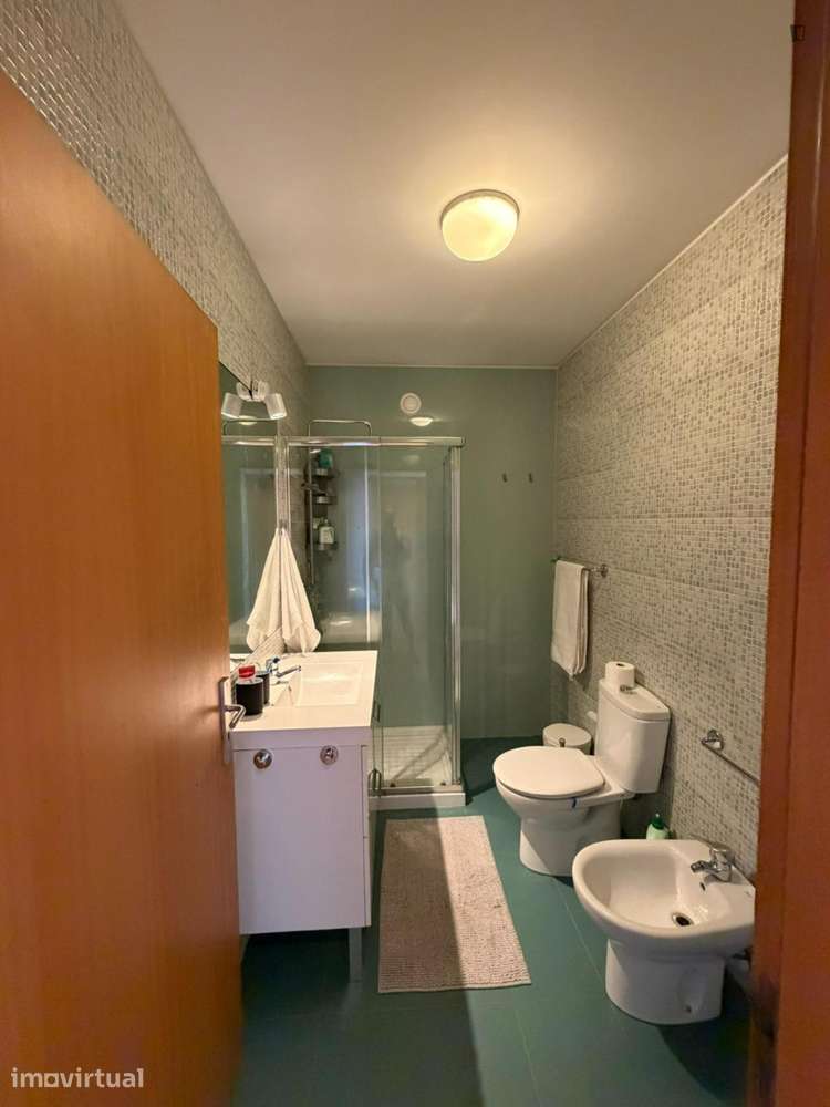 Quarto - localizado em Ramalde Porto - Grande imagem: 2/18