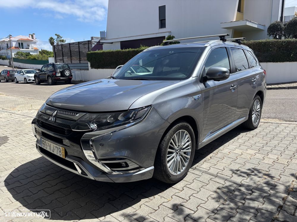 Mitsubishi Outlander - 1