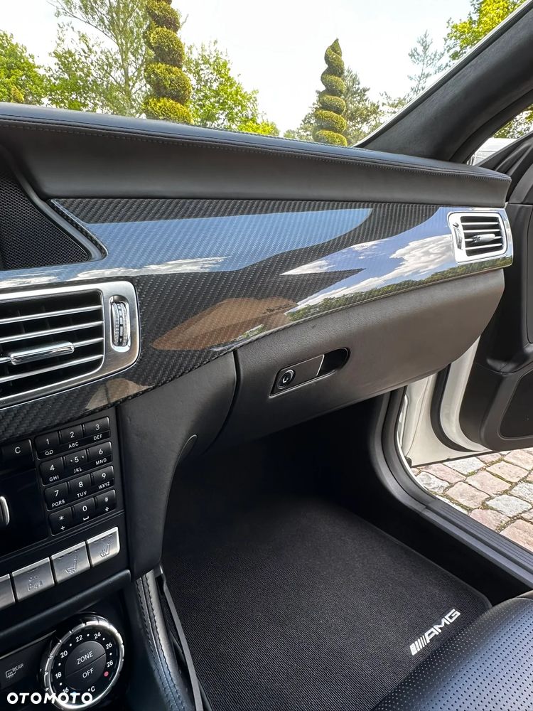 Mercedes-Benz CLS 63 AMG AMG SPEEDSHIFT MCT - 29