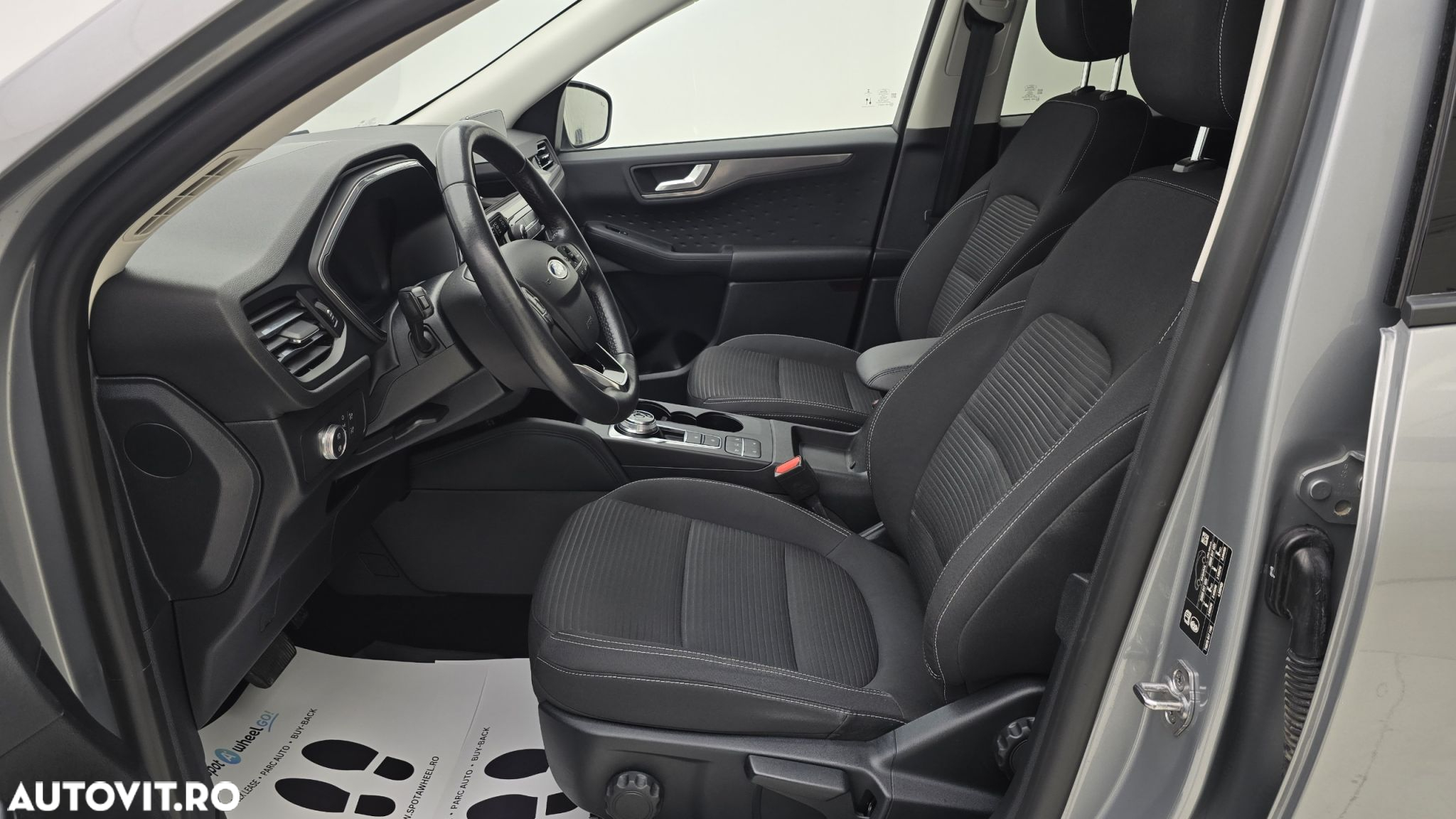 Ford Kuga - 12