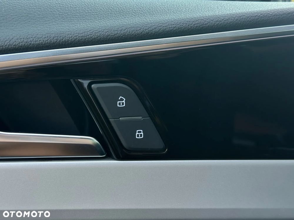 Audi A4 Limousine - 31