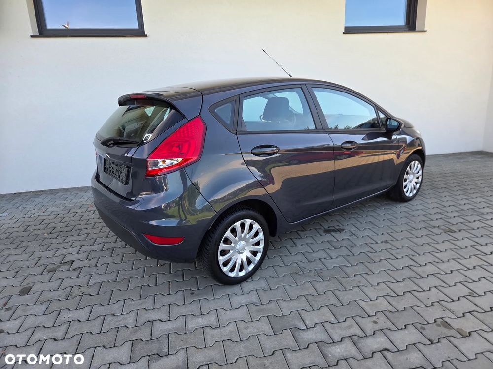 Ford Fiesta - 16