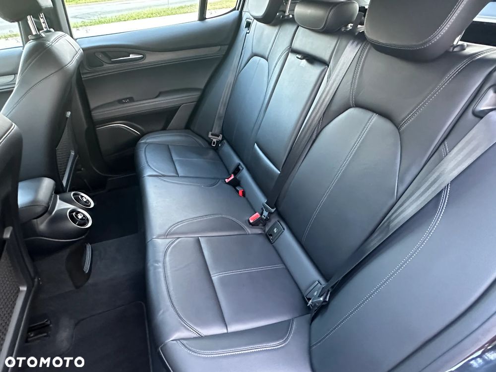 Alfa Romeo Stelvio 2.0 Turbo TI Q4 - 32