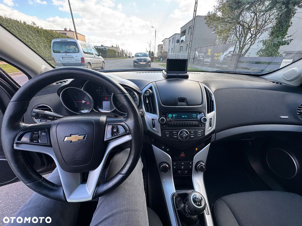 Chevrolet Cruze 1.8 LT - 17