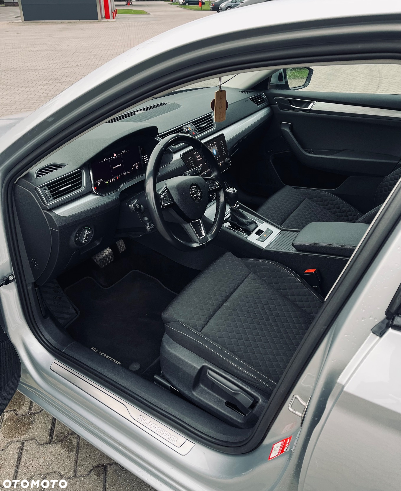 Skoda Superb 2.0 TDI Ambition DSG - 13