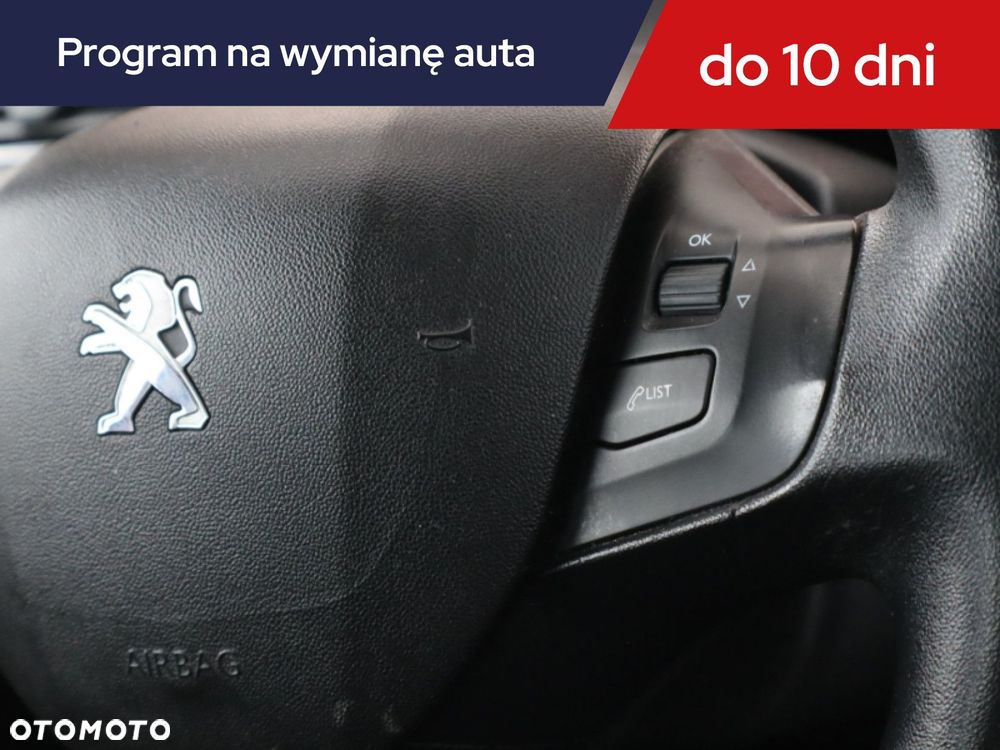 Peugeot 208 - 18