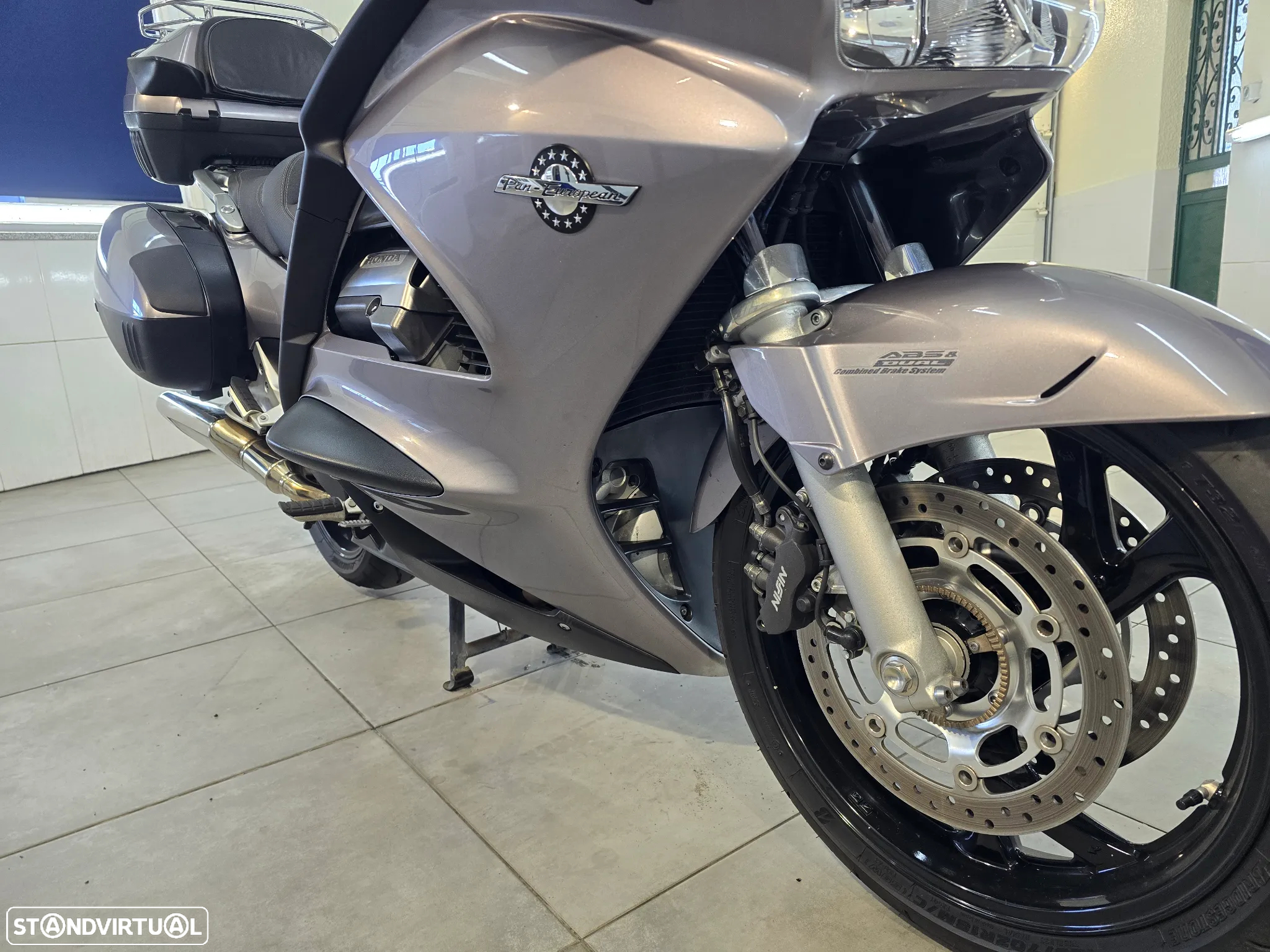 Honda Pan European ABS - 42