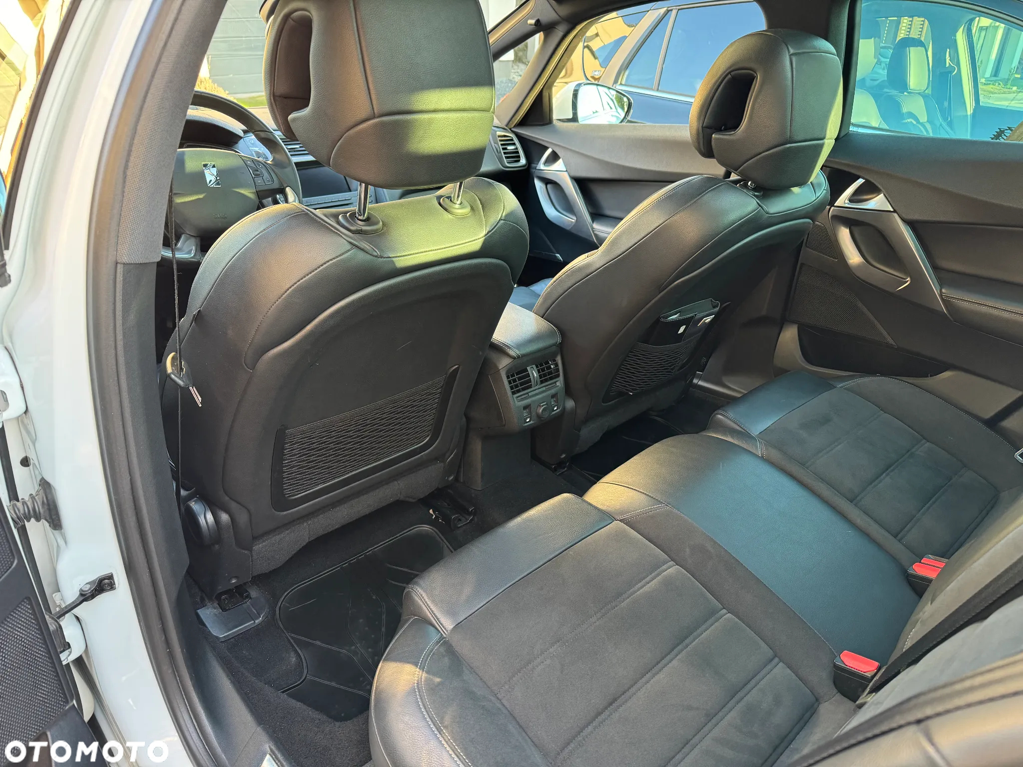 Citroën DS5 2.0 HDi SoChic - 6