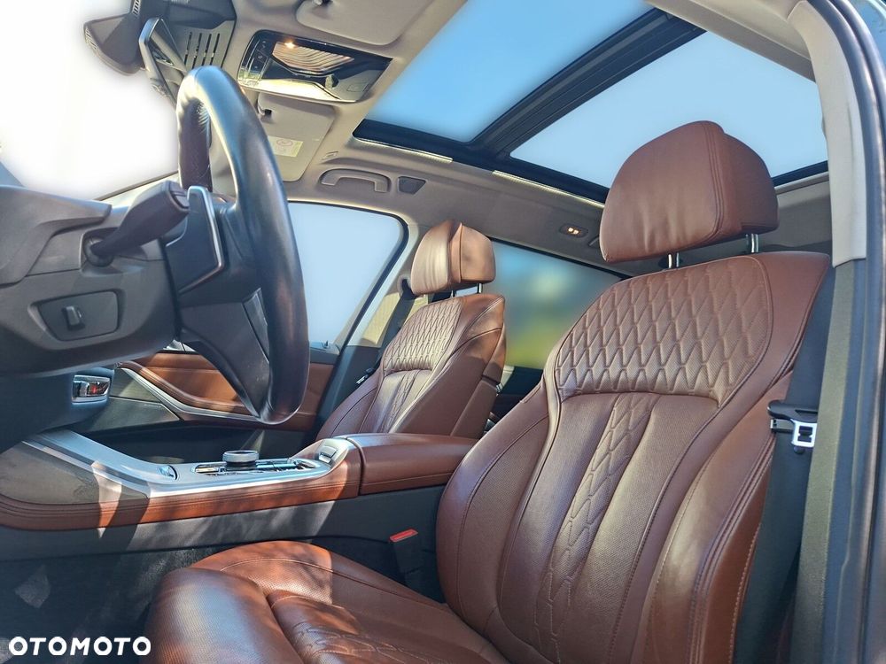 BMW X7 xDrive40d mHEV - 12