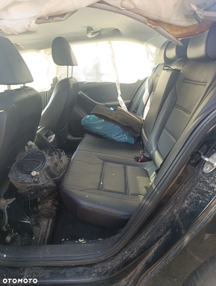 Volkswagen Jetta - 2