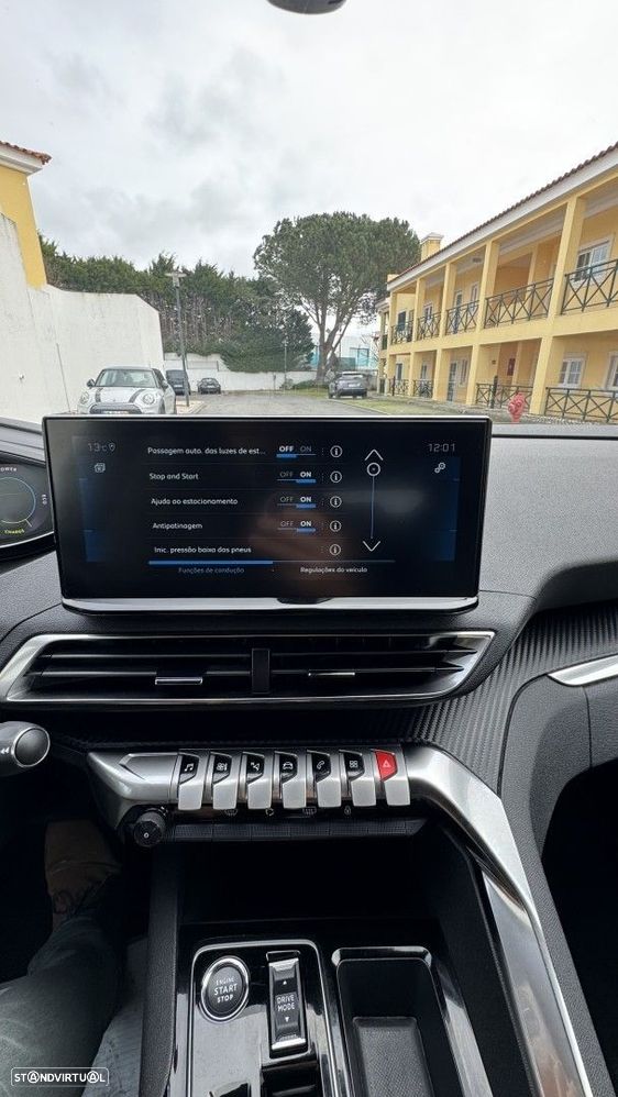 Peugeot 5008 1.2 Hybrid Allure Pack e-DCS6 - 20