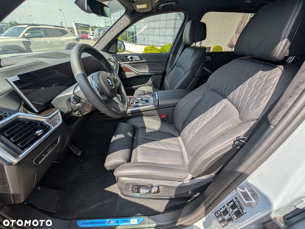 BMW X7 - 16