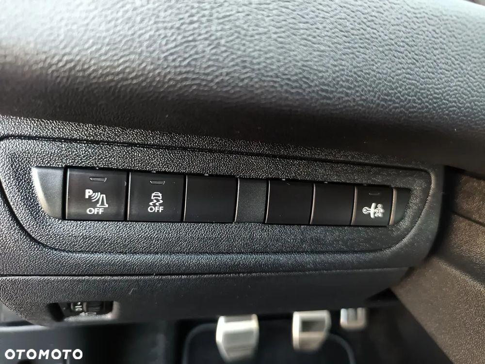 Peugeot 208 1.6 VTi Allure - 24