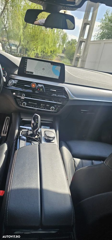 BMW Seria 5 520d Touring Aut. M Sport Edition - 9