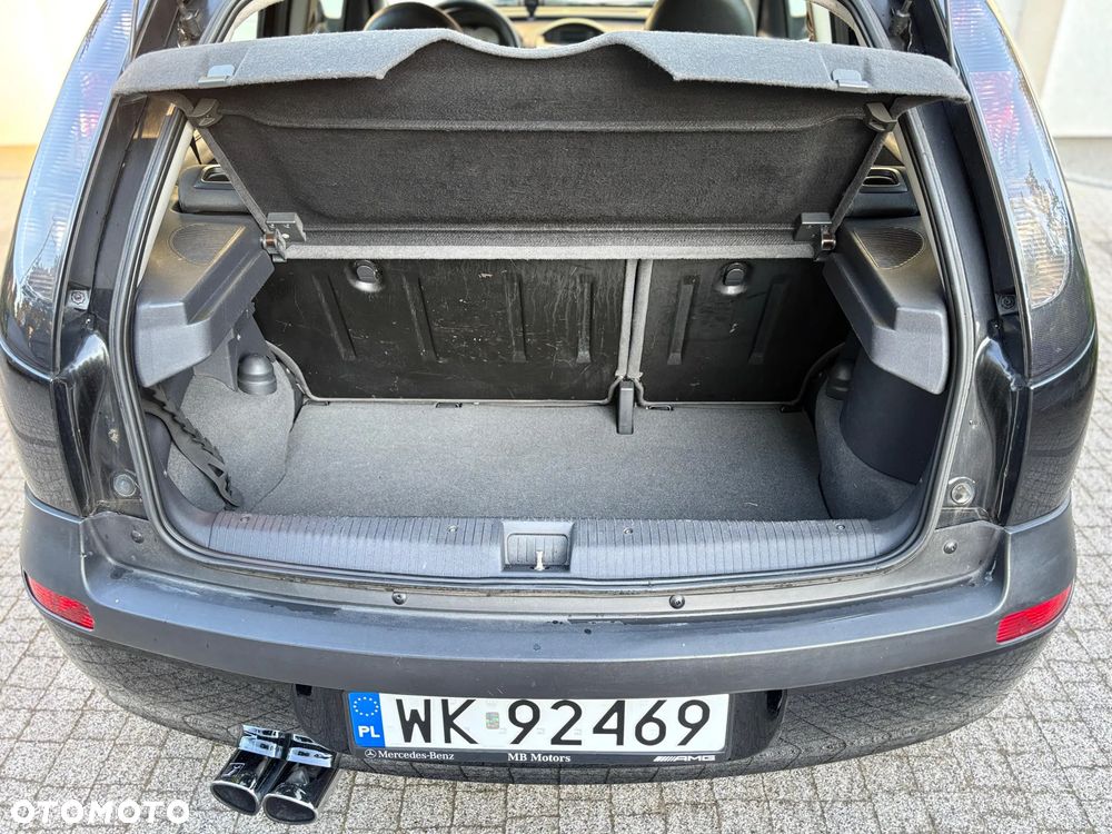 Opel Corsa 1.8 16V GSi - 12