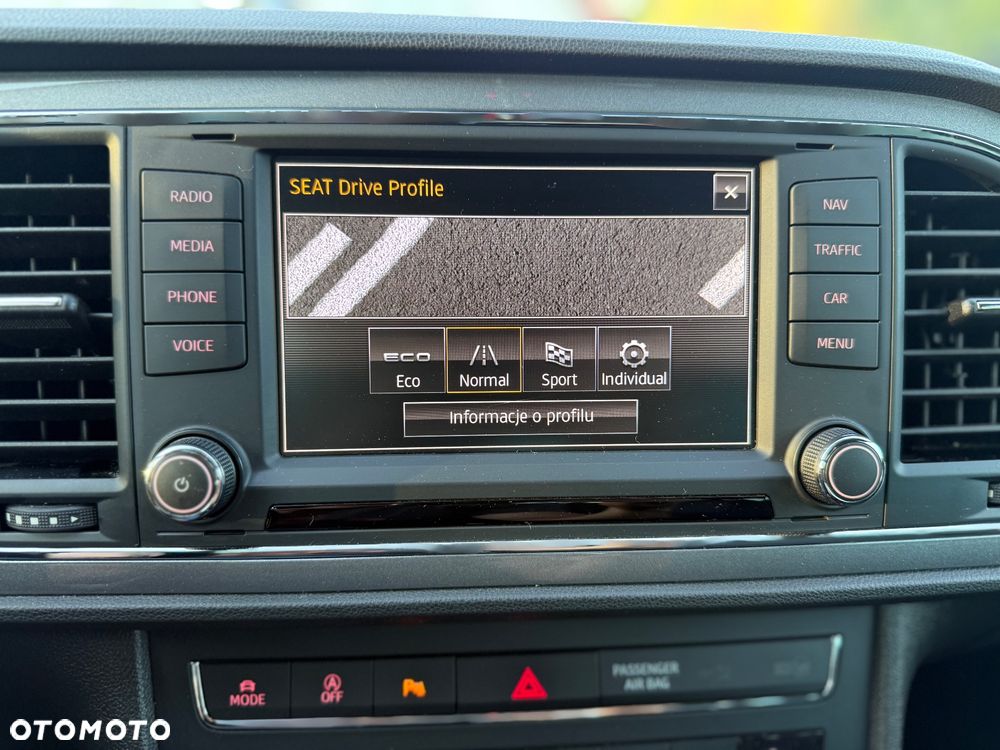 Seat Leon 2.0 TDI FR Black S&S - 25