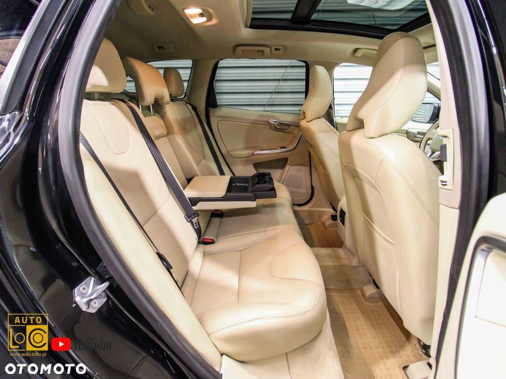 Volvo XC 60 D4 AWD Summum - 11