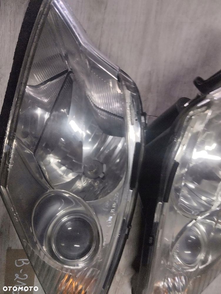 lampa reflektor ksenon komplet peugeot satelis 125 - 4