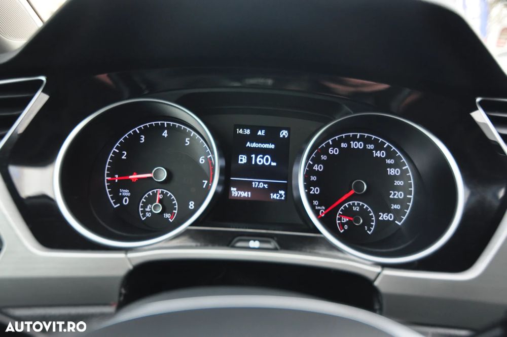 Volkswagen Touran 1.5 TSI ACT OPF Comfortline - 24