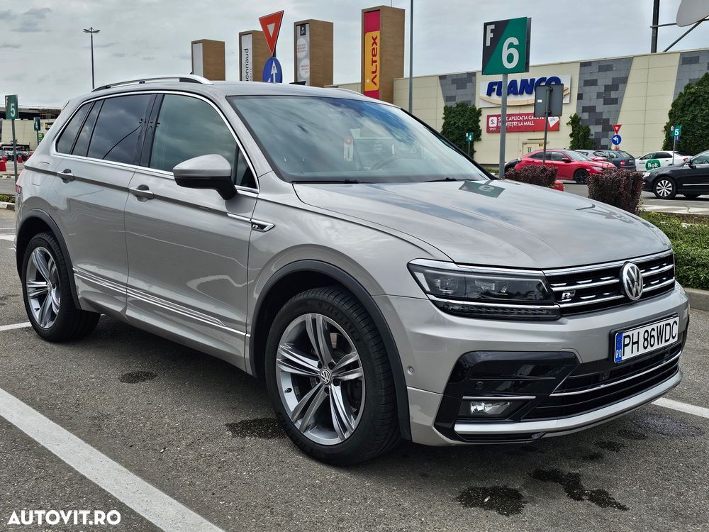 Volkswagen Tiguan - 1
