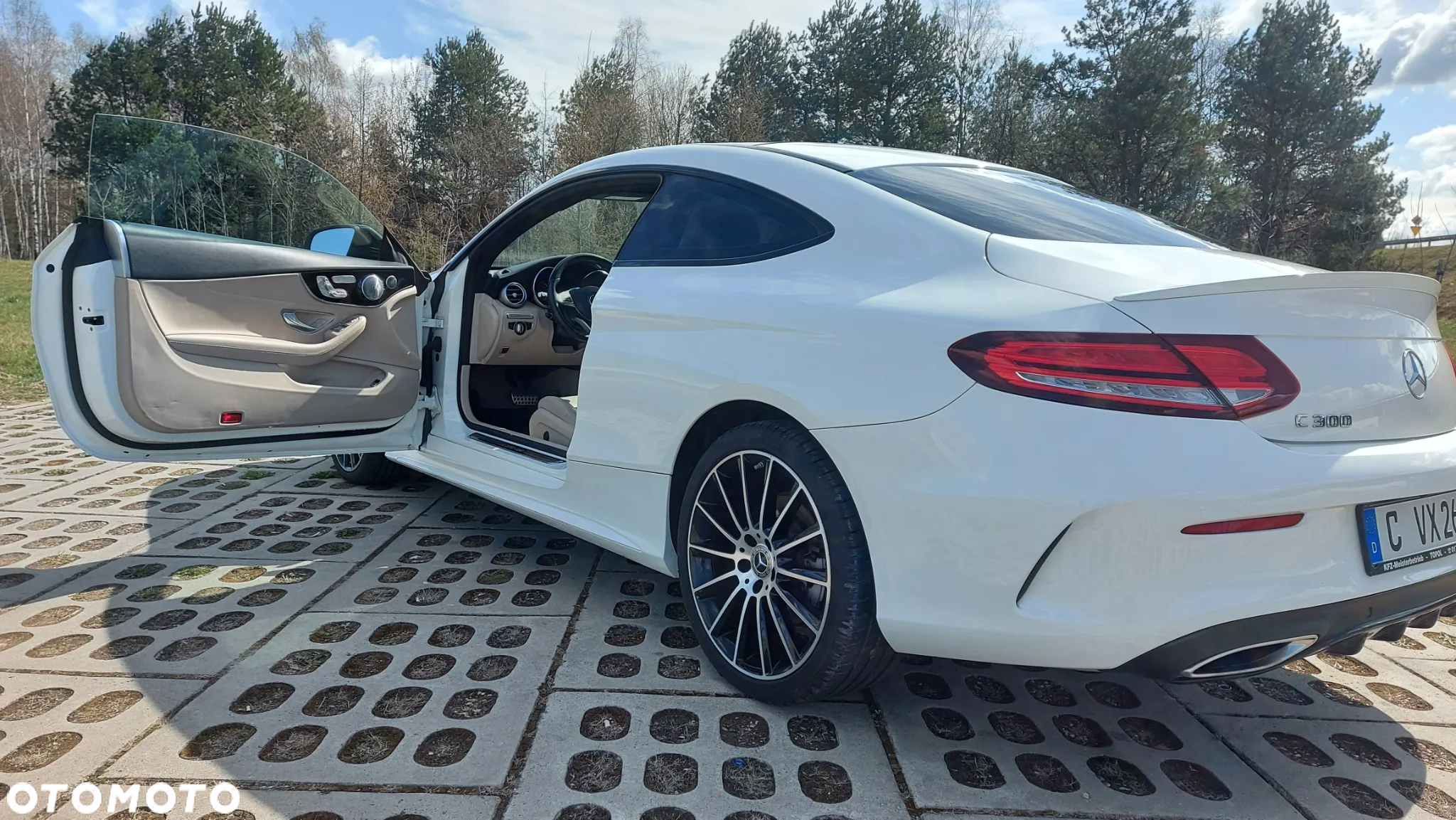 Mercedes-Benz Klasa C 300 Coupe 9G-TRONIC - 8