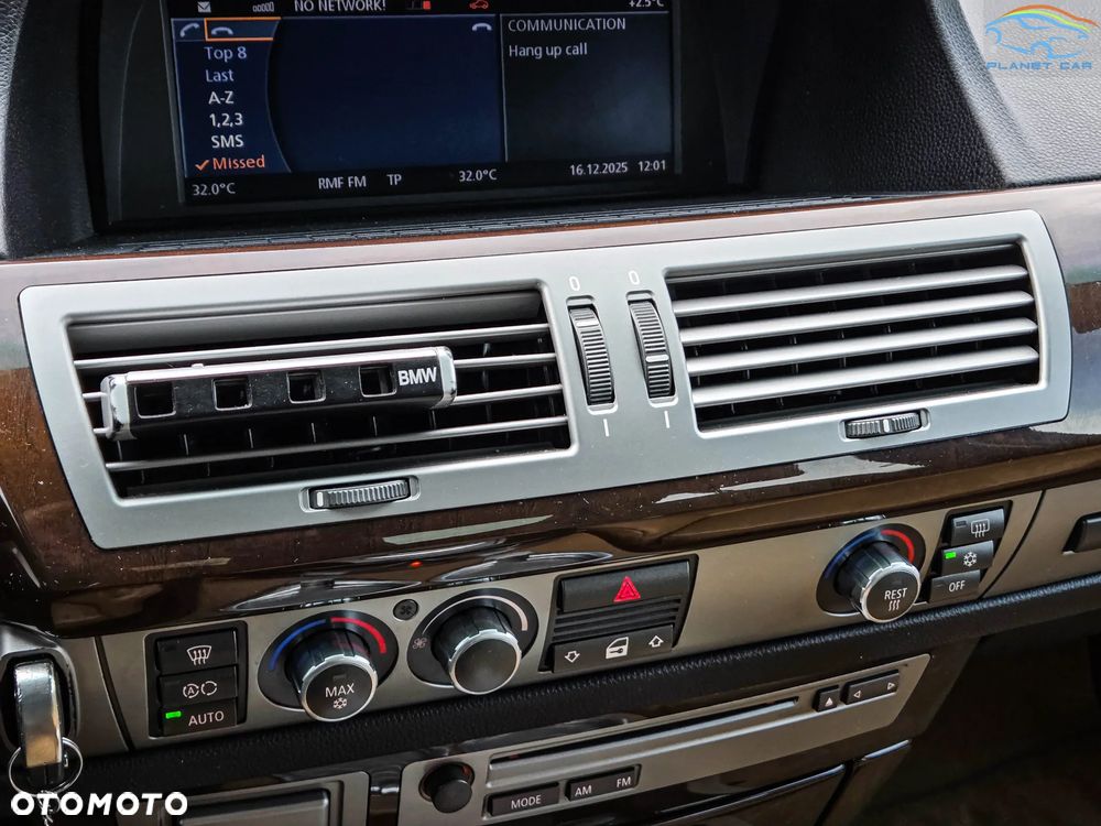 BMW Seria 7 750Li - 30
