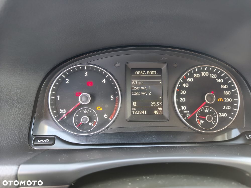 Volkswagen Touran 2.0 TDI DPF BlueMotion Technology Highline - 26
