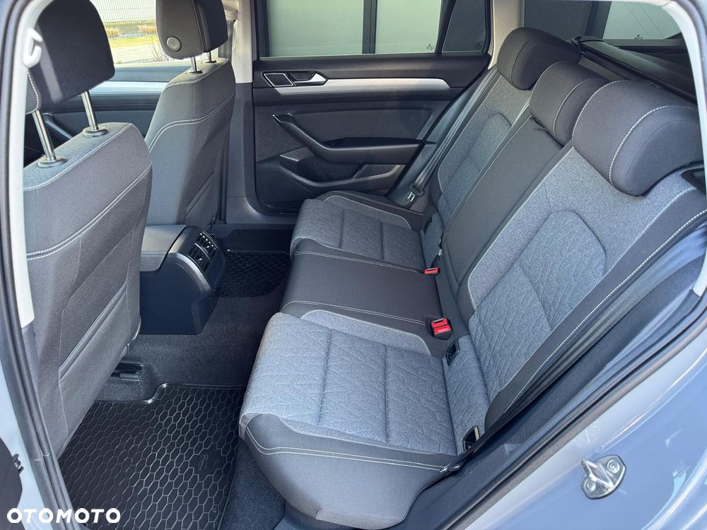 Volkswagen Passat Variant 2.0 TDI Business DSG - 35