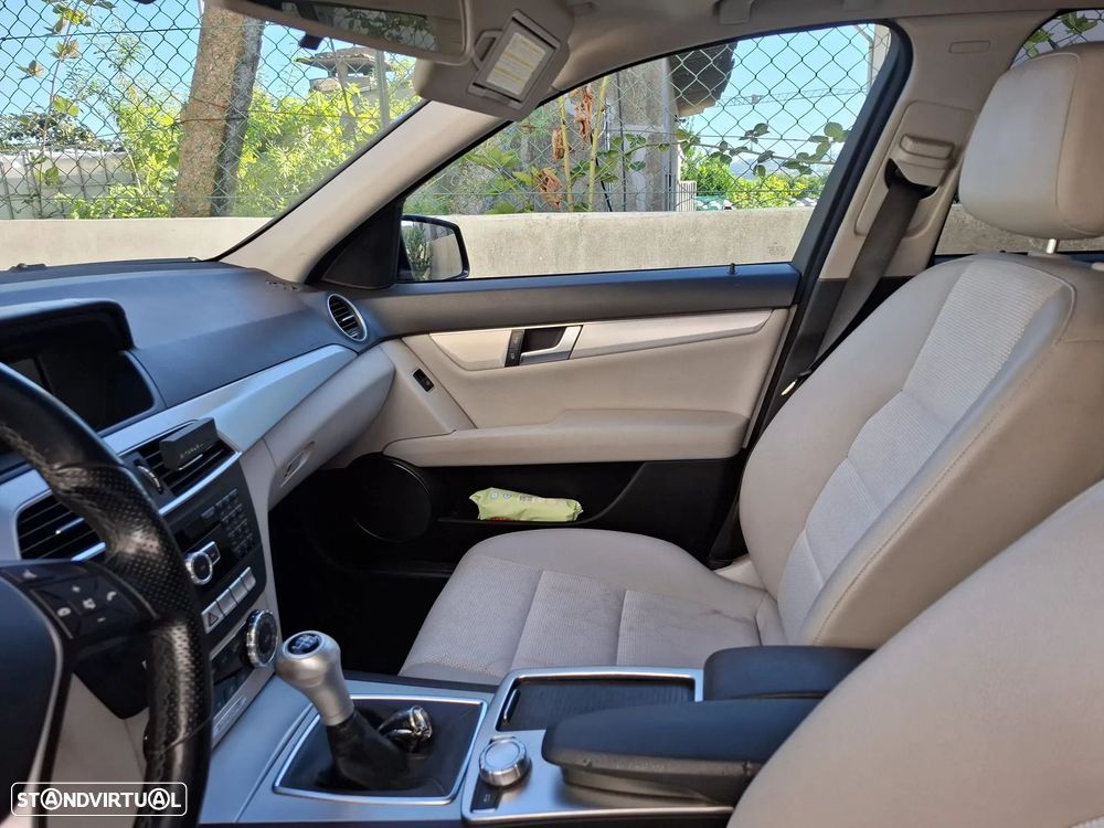 Mercedes-Benz C 200 - 7