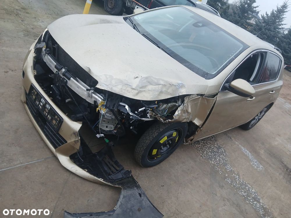 Peugeot 308 1.2 PureTech Allure S&S EAT6 - 5