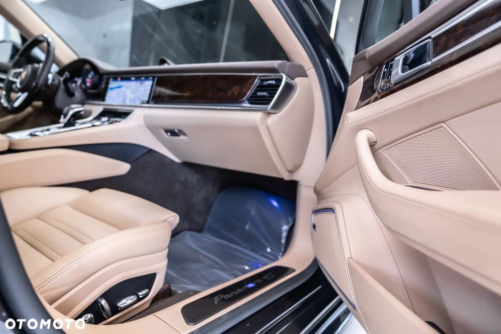 Porsche Panamera 4S GPF Executive - 37