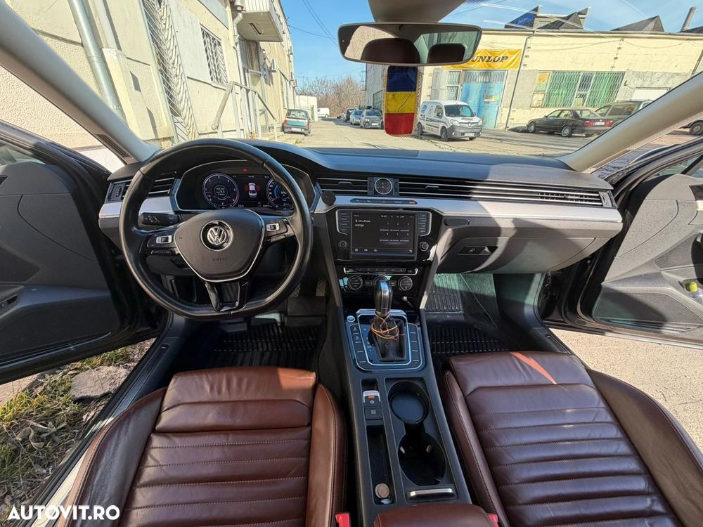 Volkswagen Passat 2.0 TDI DSG Highline - 12