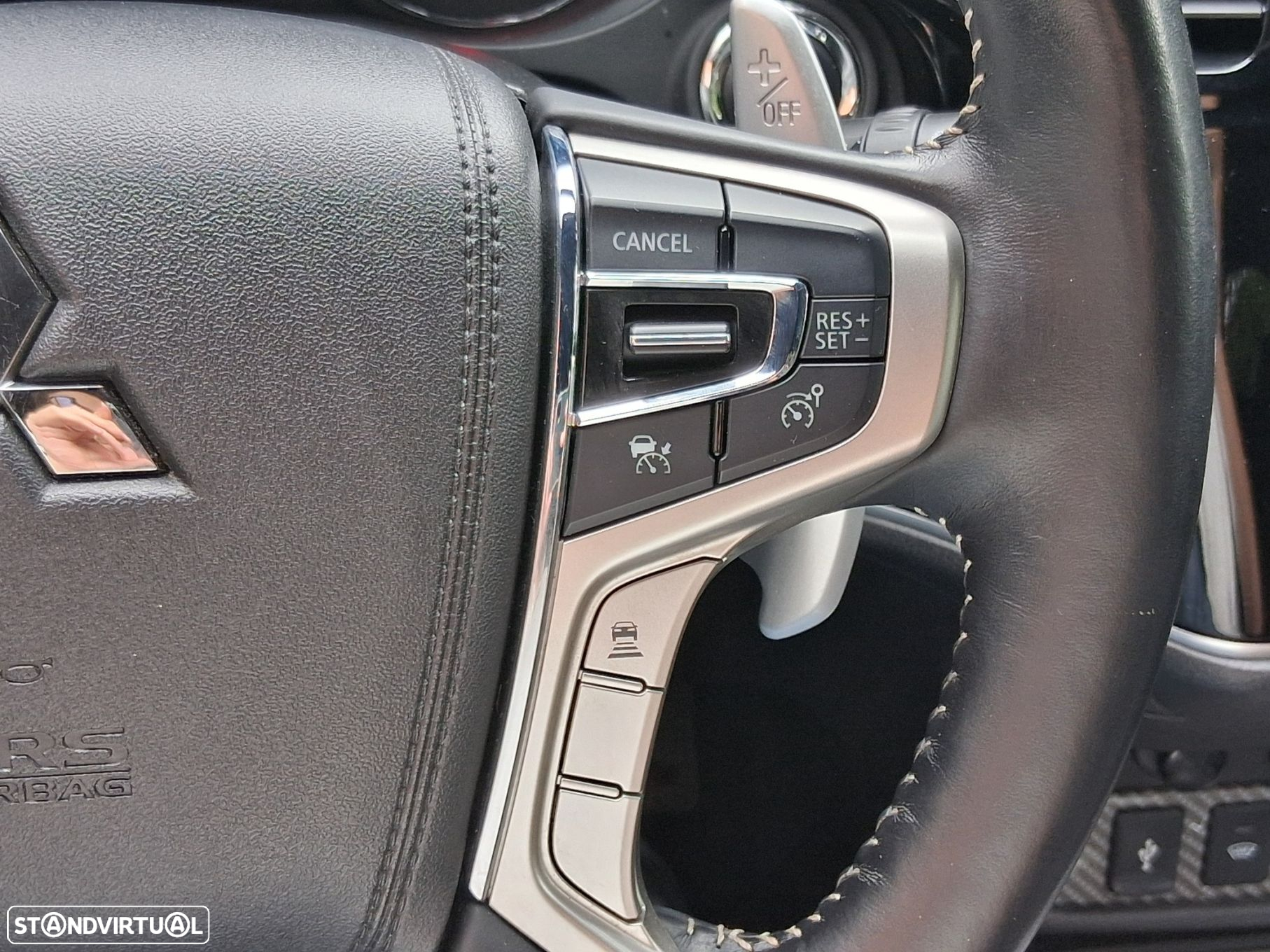 Mitsubishi Outlander 2.4 PHEV Intense - 38