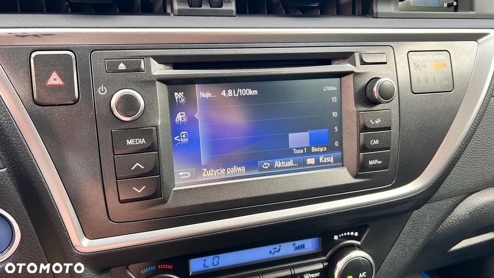 Toyota Auris - 17