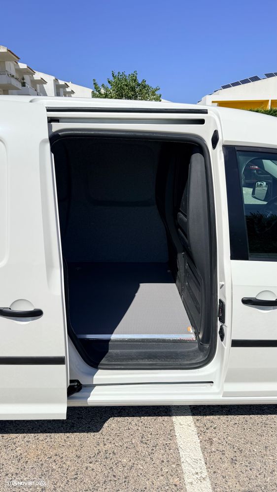 VW Caddy Maxi - 15