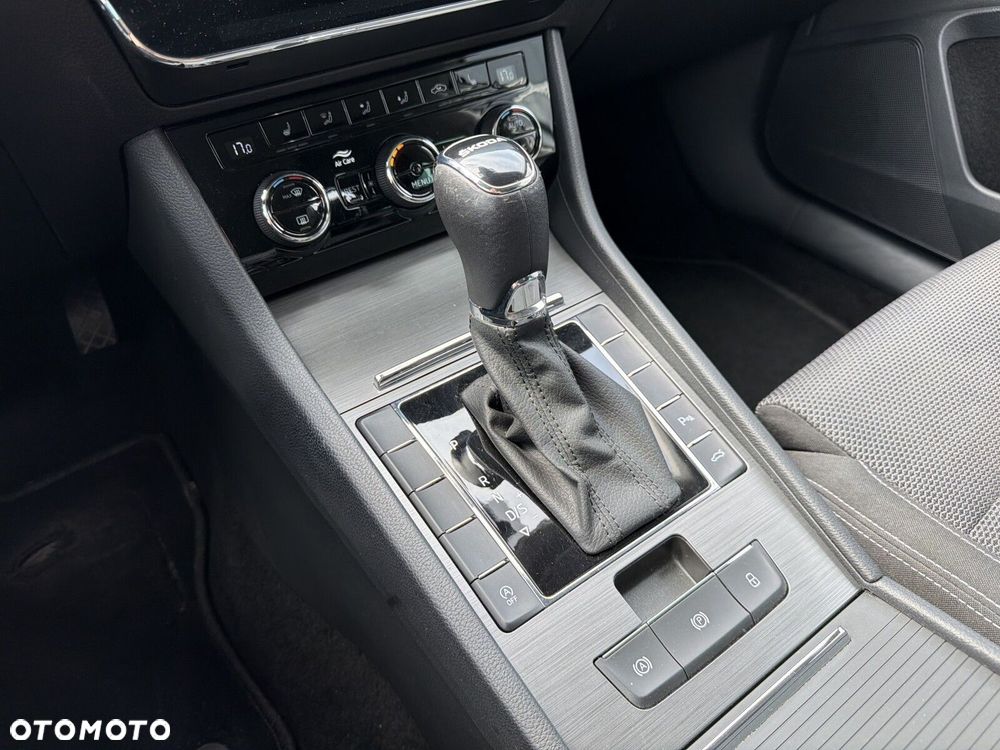 Skoda Superb 2.0 TDI SCR Style DSG - 17
